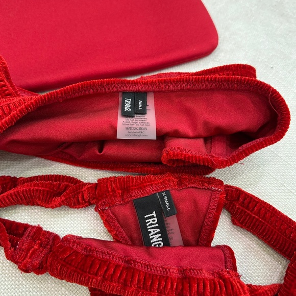 TRAINGL Red velvet bandeau & bottoms - Picture 3 of 3